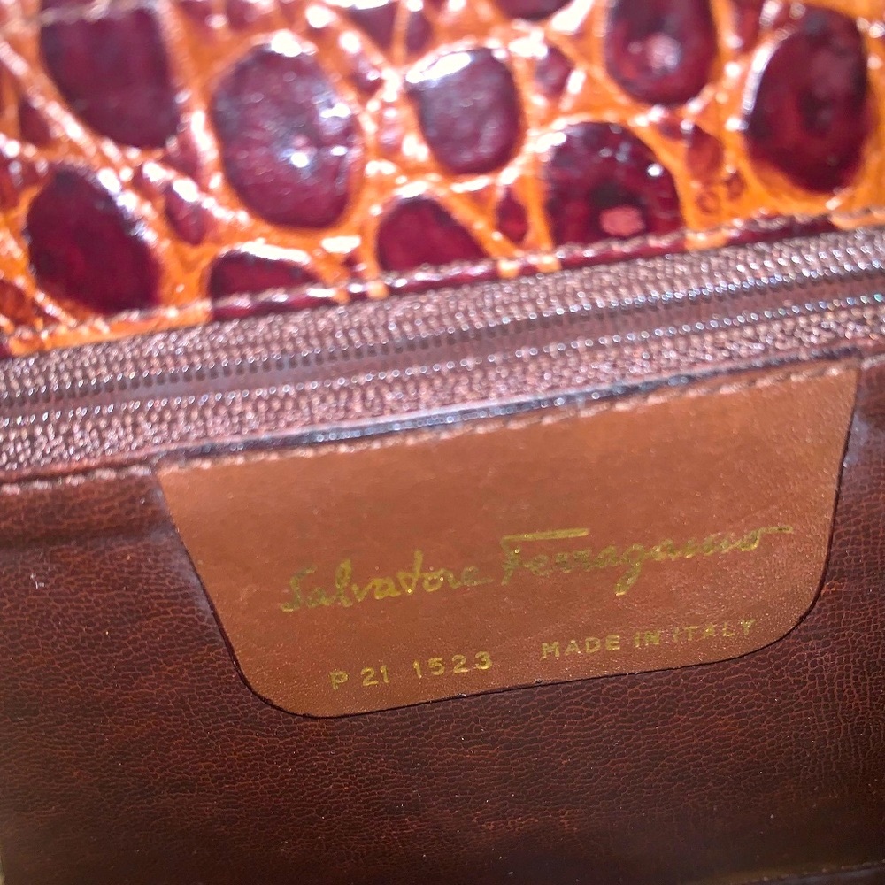 💎✨VERY RARE!💎✨Iconic Auth Salvatore Ferragamo Gancini 2way Croc Embossed Brown - Picture 16 of 17